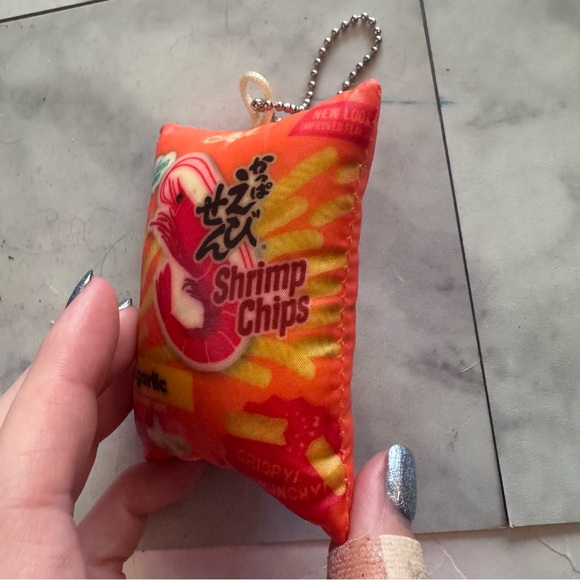 Shrimp Chips Puffy Keychain - Picture 3 of 8